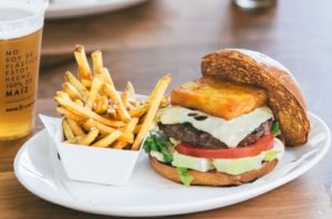 Profitez d'un burger de chez Bacoa à Barcelone